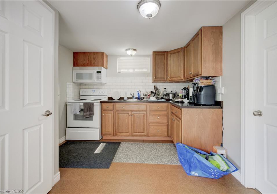 31-weichel-street-kitchener-ontario-40795382
