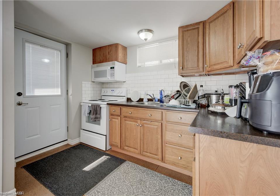 31-weichel-street-kitchener-ontario-40795382