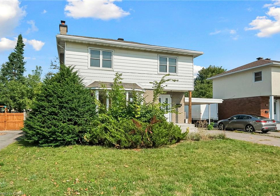 809-smyth-road-ottawa-ontario-40795383
