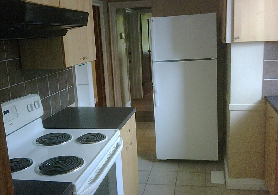 93-haddon-avenue-s-hamilton-ontario-40795405