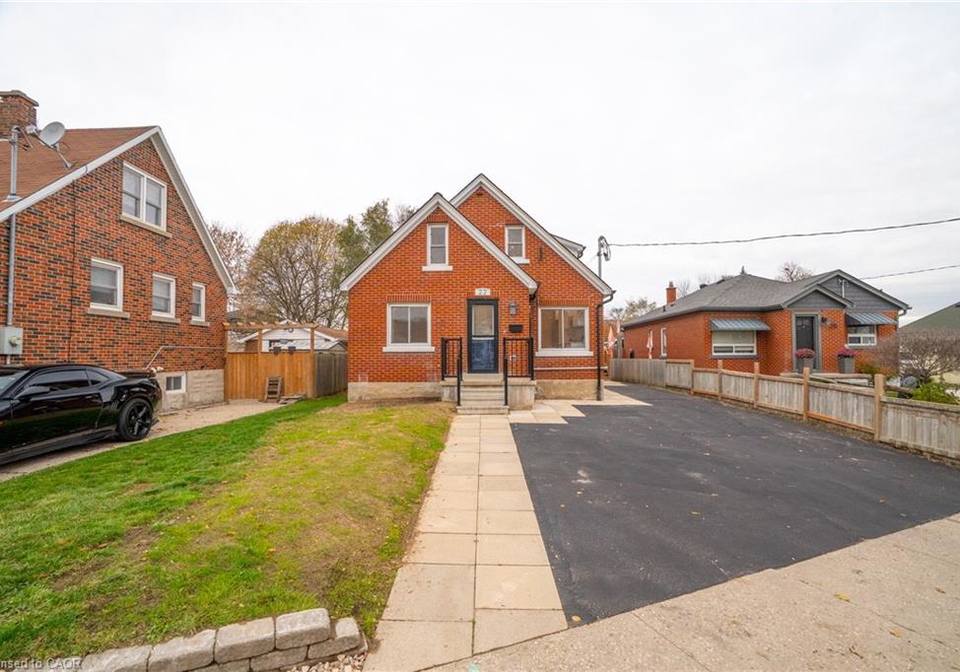22-ash-street-kitchener-ontario-40795406