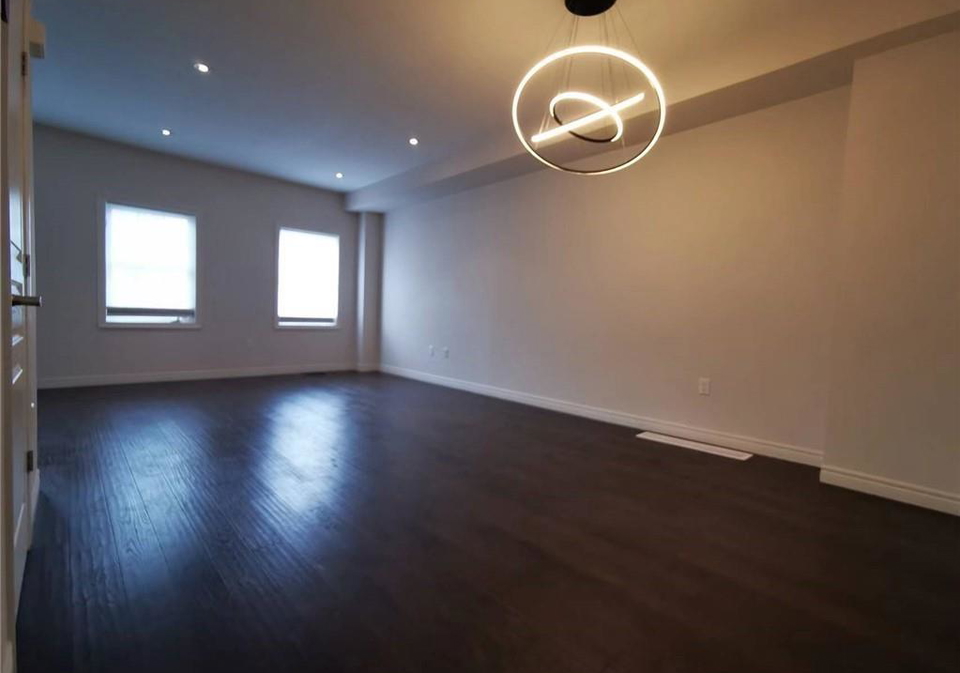 12-john-russell-lane-line-kitchener-ontario-40795420