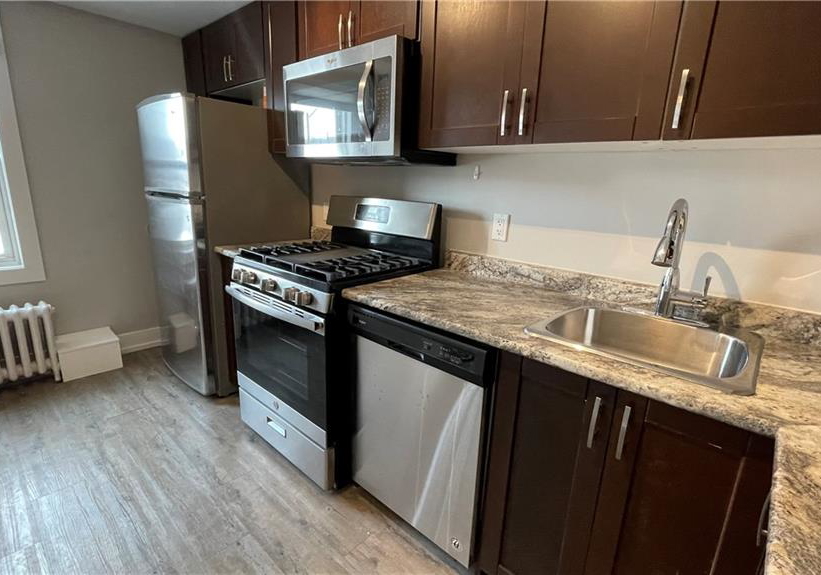 4-ottawa-street-n-hamilton-ontario-40795437