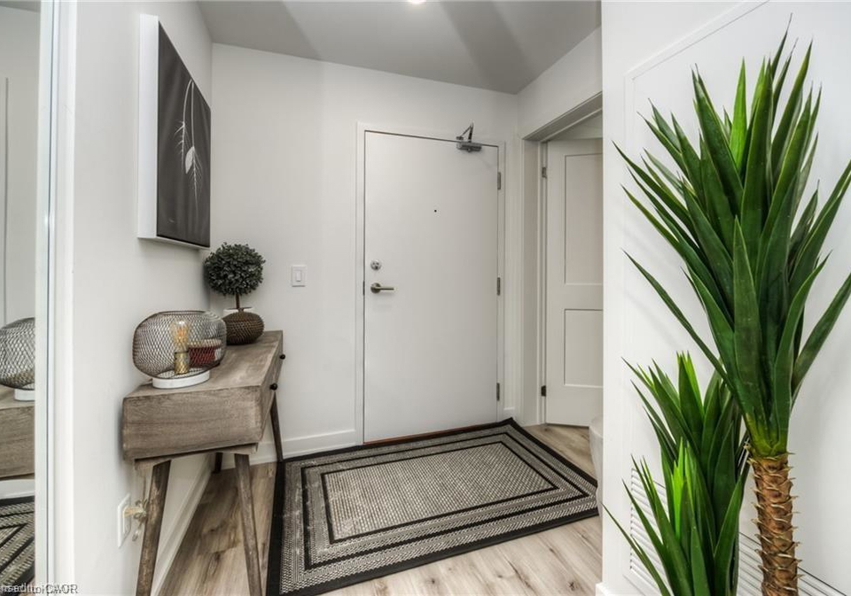 251-northfield-drive-e-waterloo-ontario-40795467