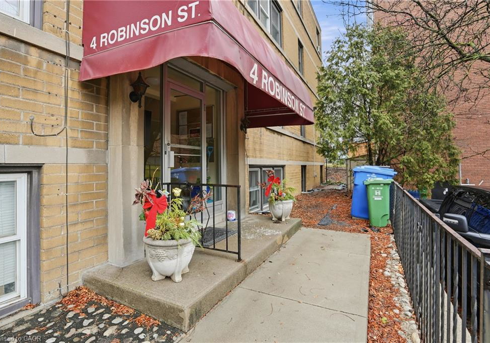 4-robinson-street-hamilton-ontario-40795517