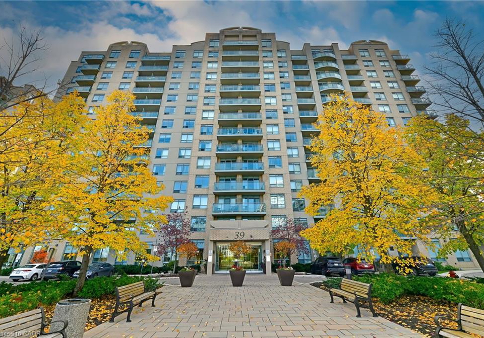 10-39-oneida-crescent-richmond-hill-ontario-40795565