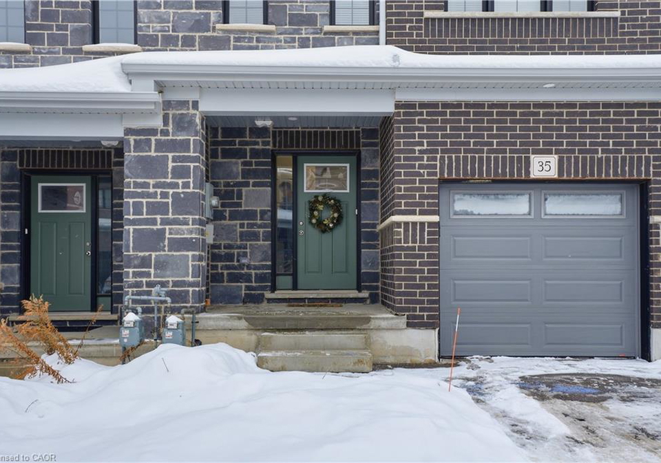 35-woodedge-circle-kitchener-ontario-40795567