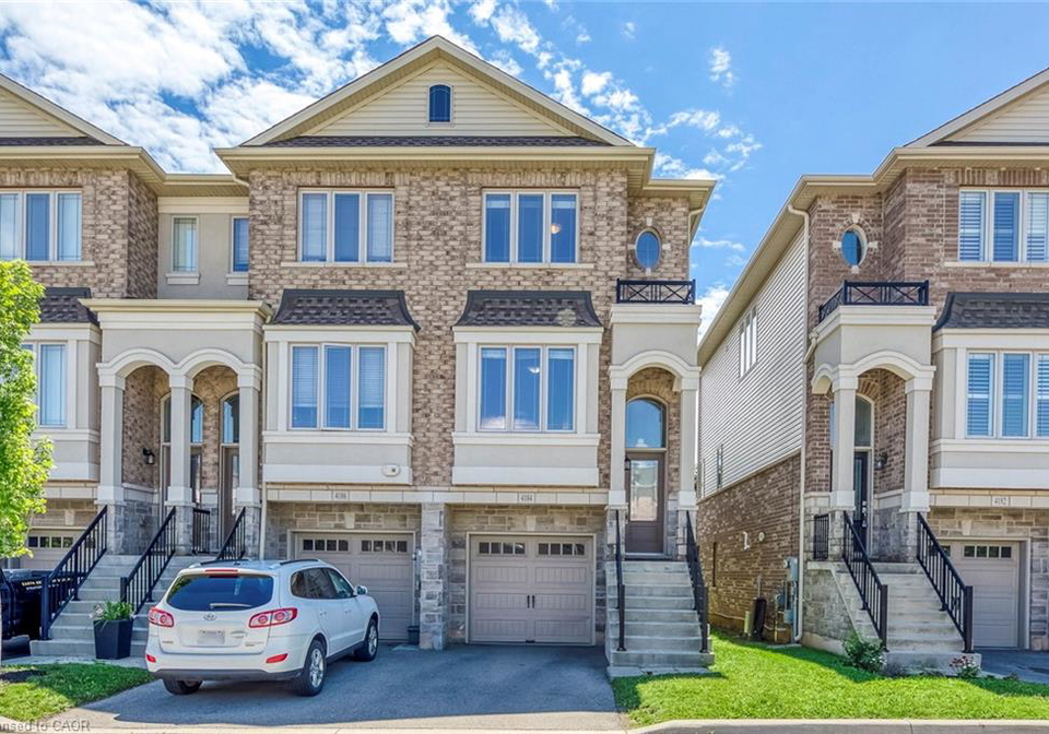 4184-galileo-common-burlington-ontario-40795602