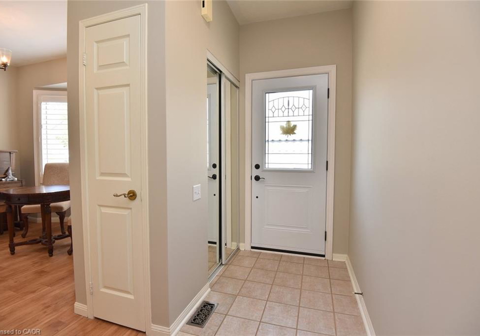 157-silverbirch-boulevard-hamilton-ontario-40795776