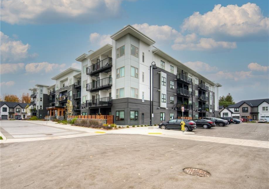110-fergus-avenue-kitchener-ontario-40795813