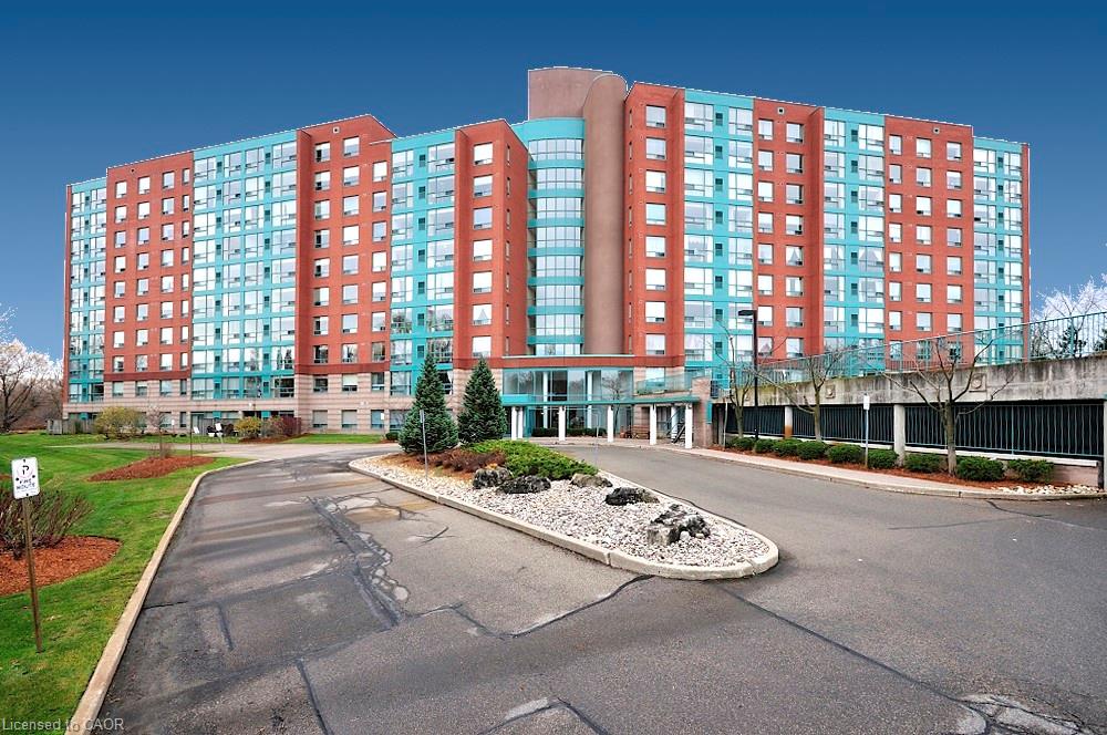 55-blue-springs-drive-waterloo-ontario-40795842