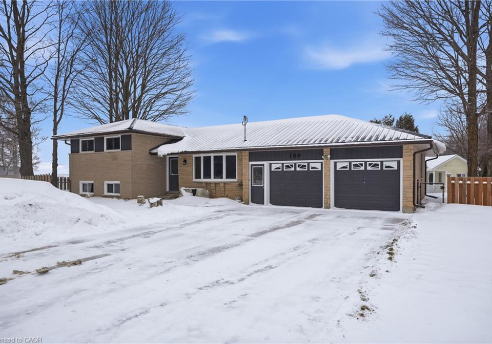 109-mcgivern-street-moorefield-ontario-40795861
