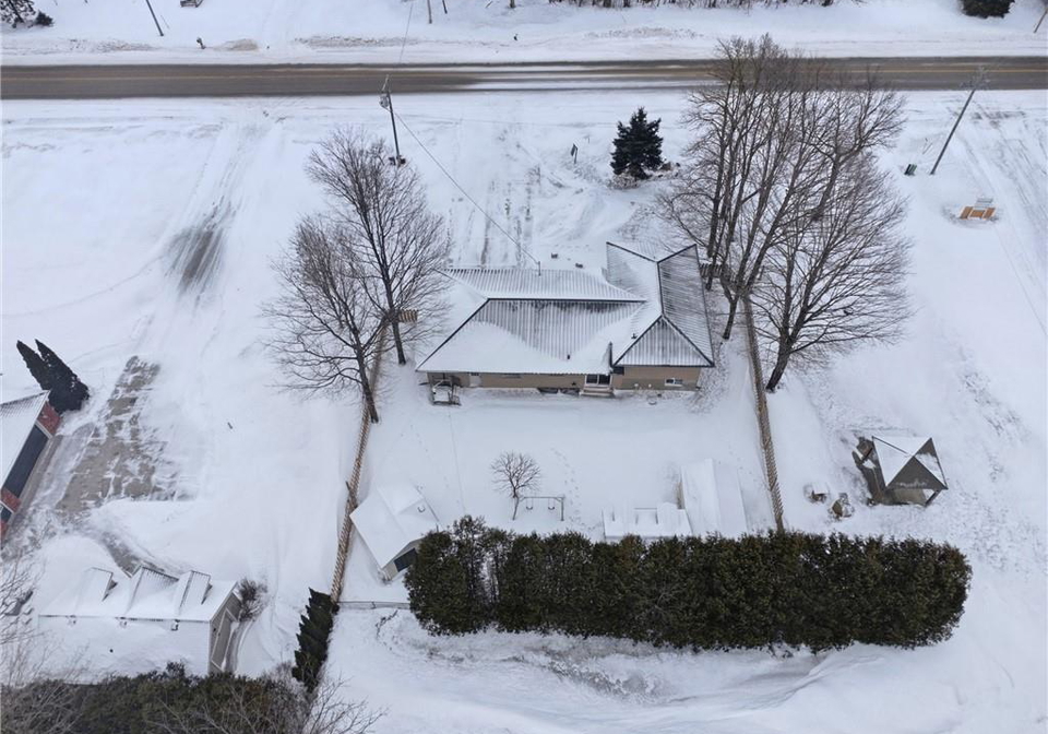 109-mcgivern-street-moorefield-ontario-40795861