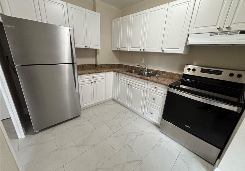125-lincoln-road-waterloo-ontario-40795885