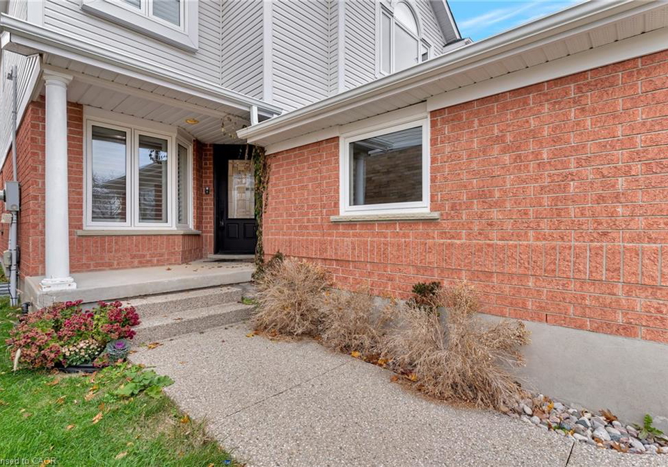 537-windjammer-way-waterloo-ontario-40795948