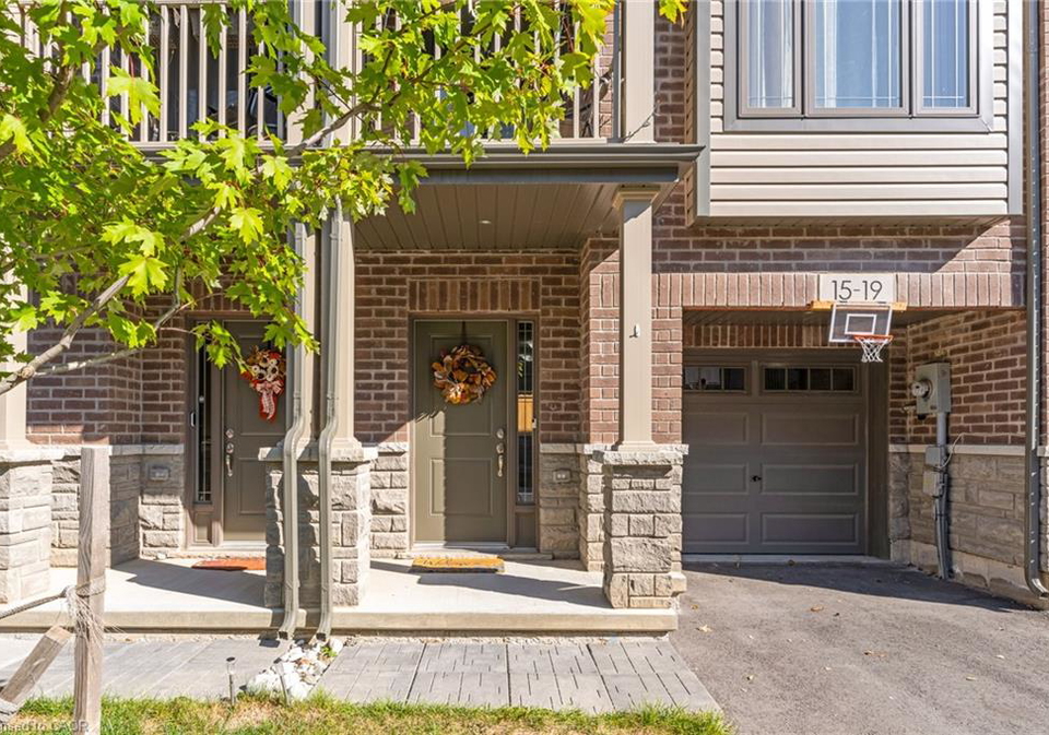 19-picardy-drive-stoney-creek-ontario-40795967