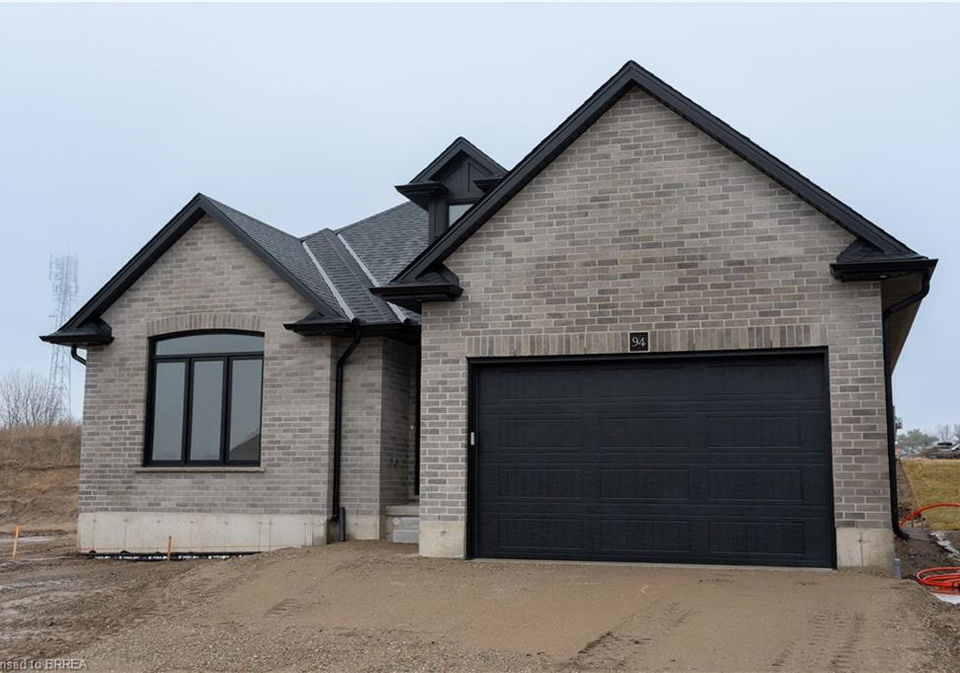 94-vanrooy-trail-waterford-ontario-40796048
