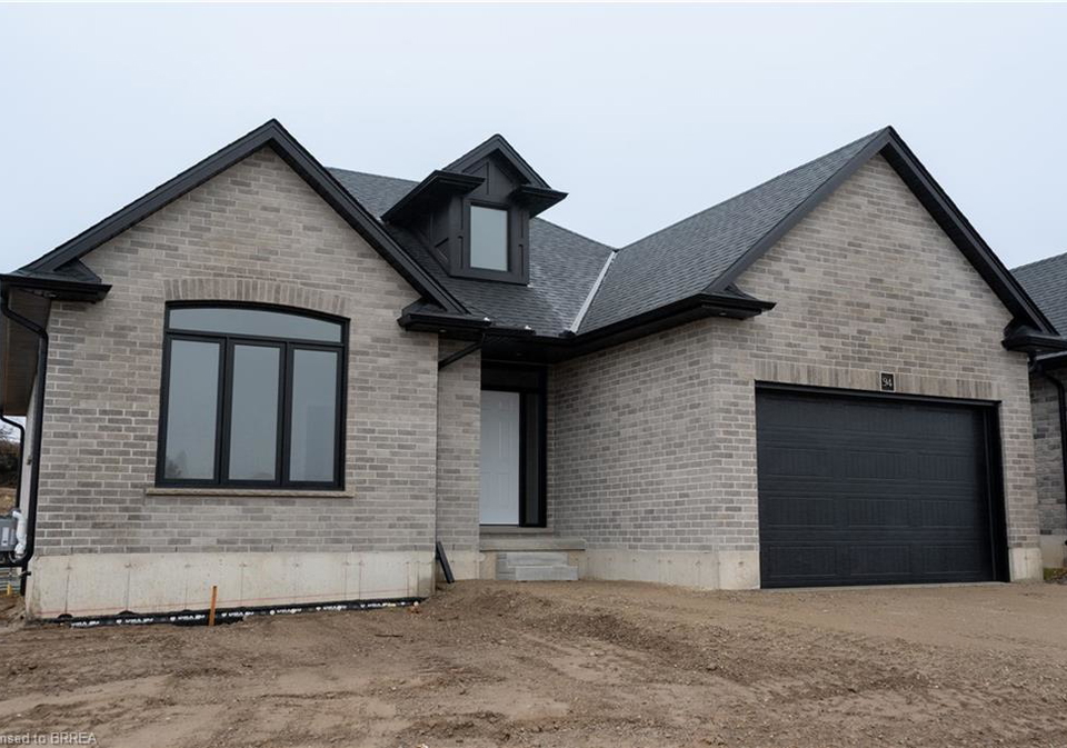 94-vanrooy-trail-waterford-ontario-40796048