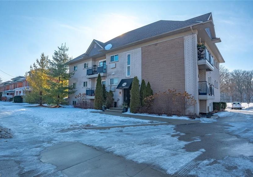 36-willow-street-paris-ontario-40796071