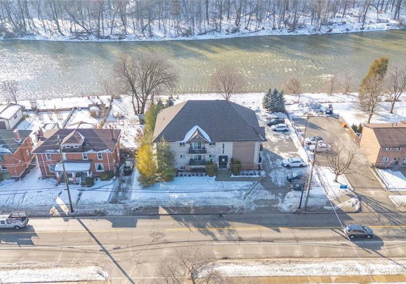 36-willow-street-paris-ontario-40796071