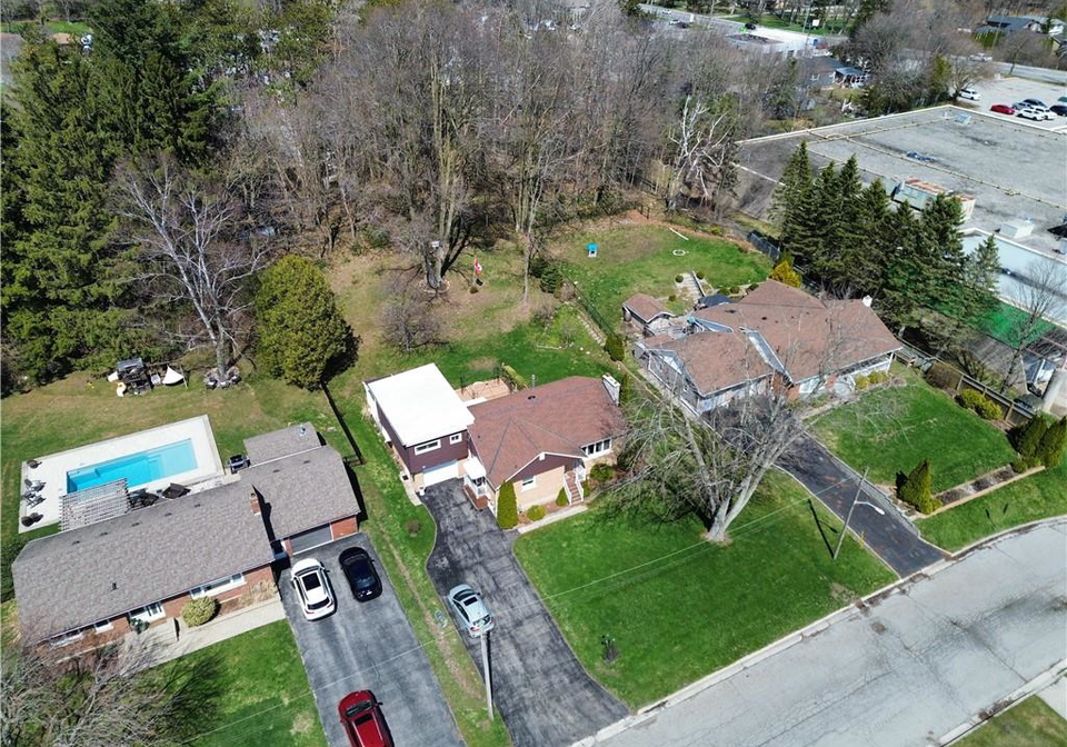 25-charlton-crescent-simcoe-ontario-40796130