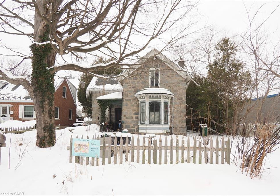 42-hopeton-street-cambridge-ontario-40796144