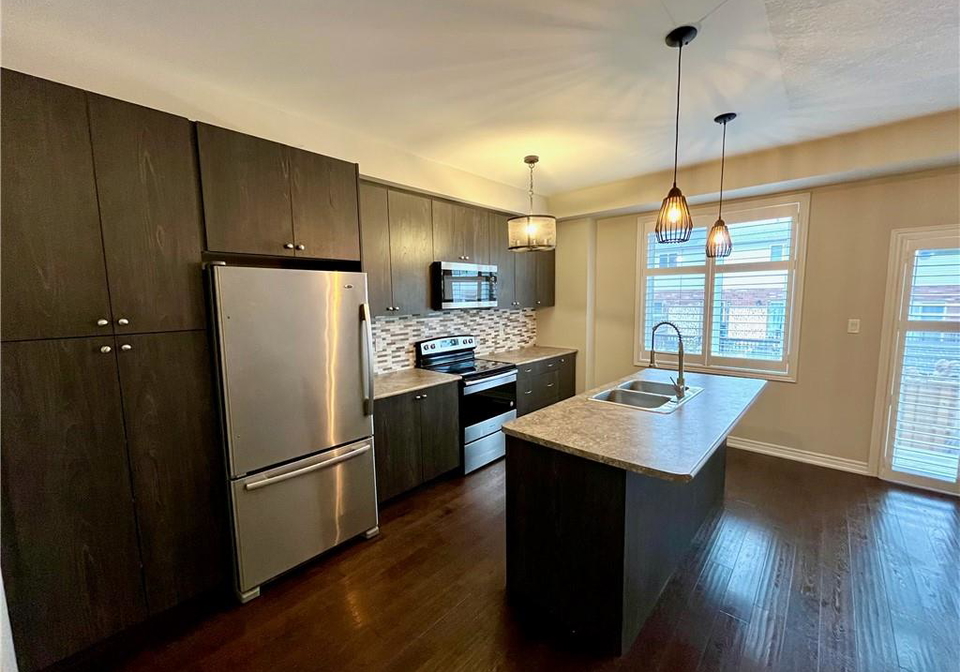 7-pinot-crescent-stoney-creek-ontario-40796195