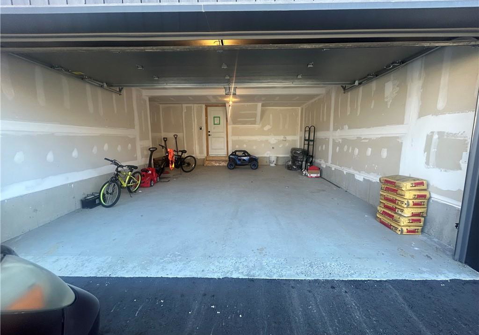 3-urbane-boulevard-kitchener-ontario-40796228