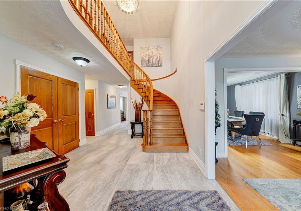 22-caswell-drive-hamilton-ontario-40796230