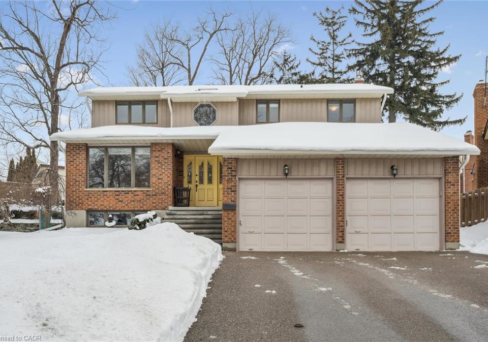 18-woodview-court-kitchener-ontario-40796298