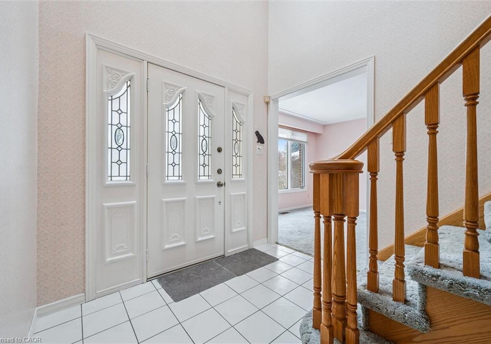 18-woodview-court-kitchener-ontario-40796298