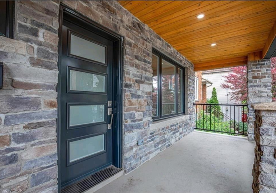 23-melbourne-street-hamilton-ontario-40796299