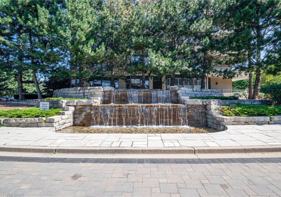 6-willow-street-waterloo-ontario-40796372