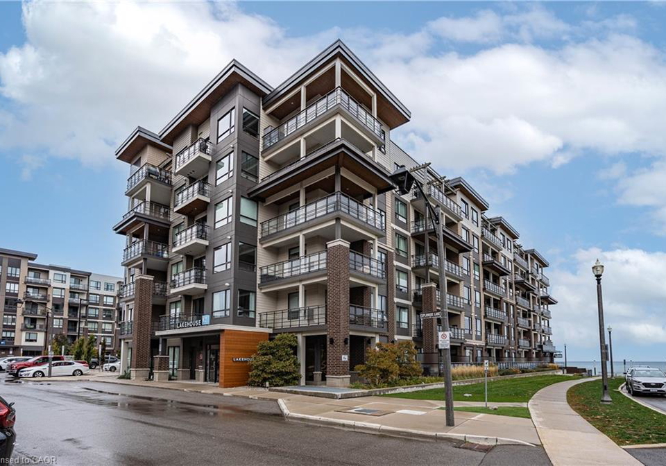 10-esplanade-lane-grimsby-ontario-40796426