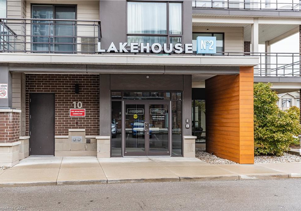 10-esplanade-lane-grimsby-ontario-40796426