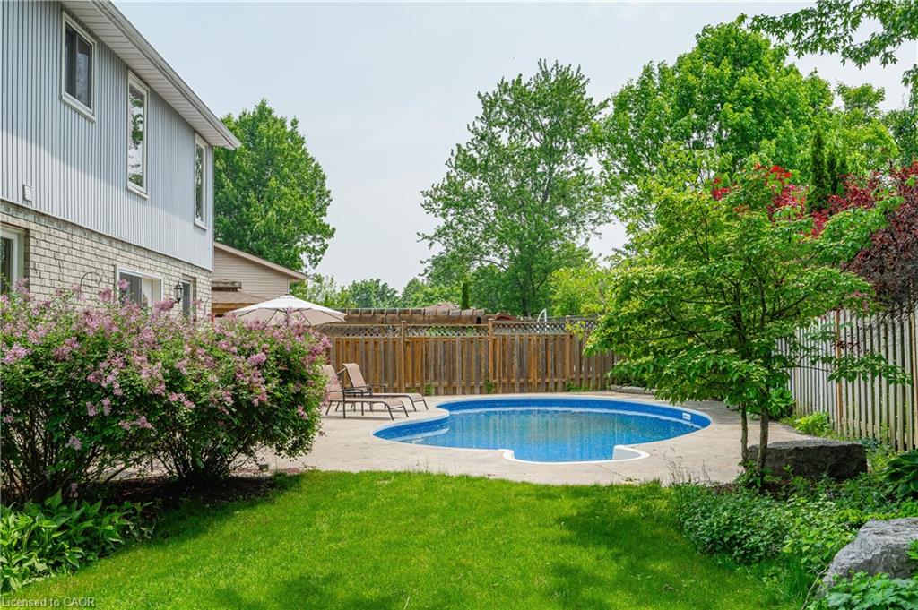 58-mcleod-court-kitchener-ontario-40796461