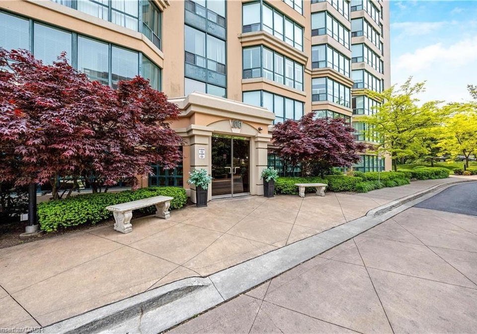 100-millside-drive-milton-ontario-40796476