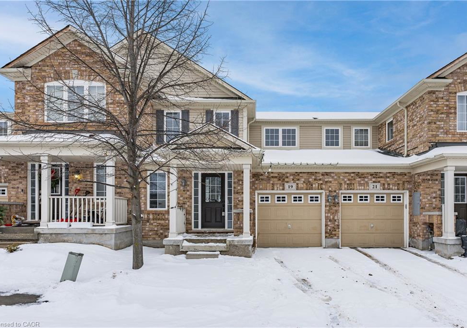 19-blackbird-circle-cambridge-ontario-40796479