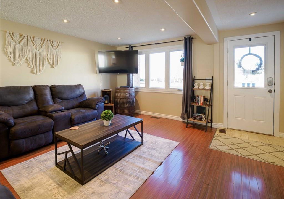 242-richardson-drive-port-dover-ontario-40796506