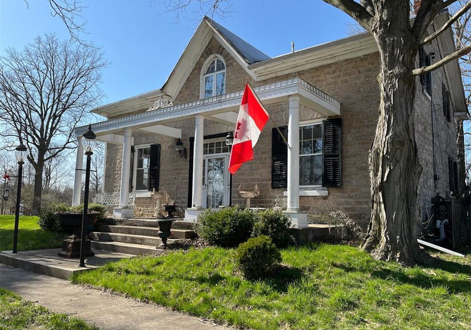 1457-97-regional-road-hamilton-ontario-40796520