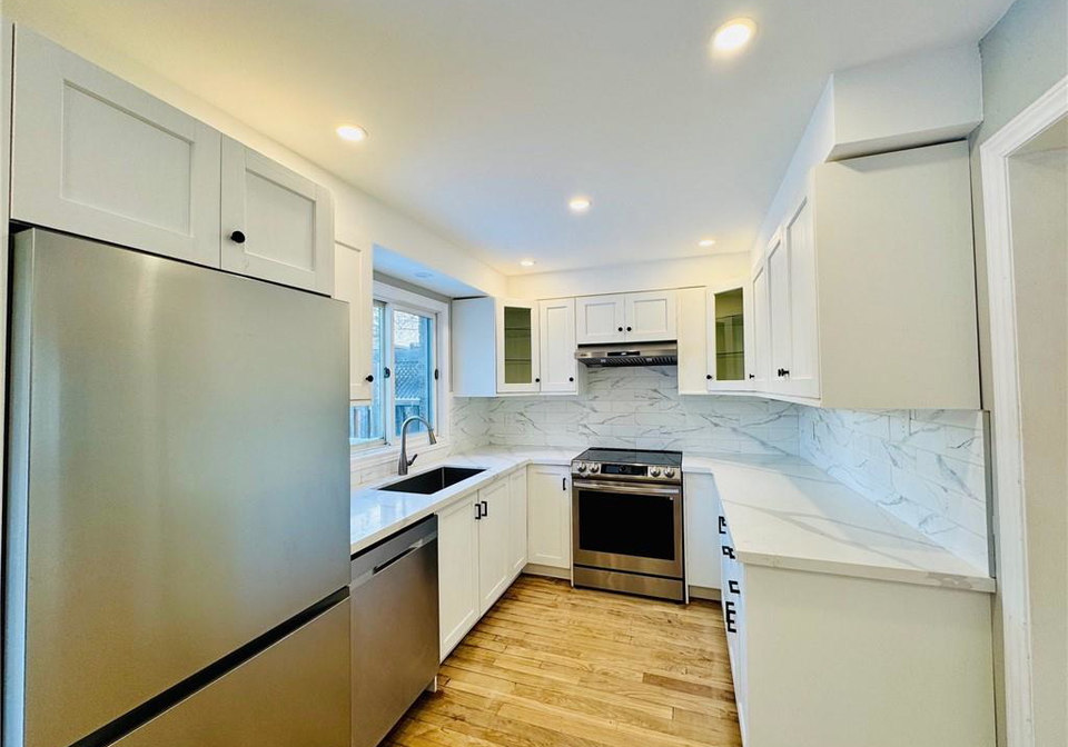24-steeplechase-drive-ancaster-ontario-40796559