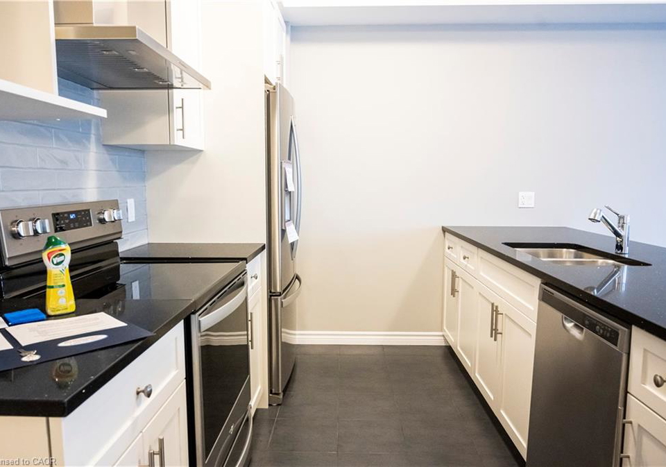 142-oat-lane-kitchener-ontario-40796623