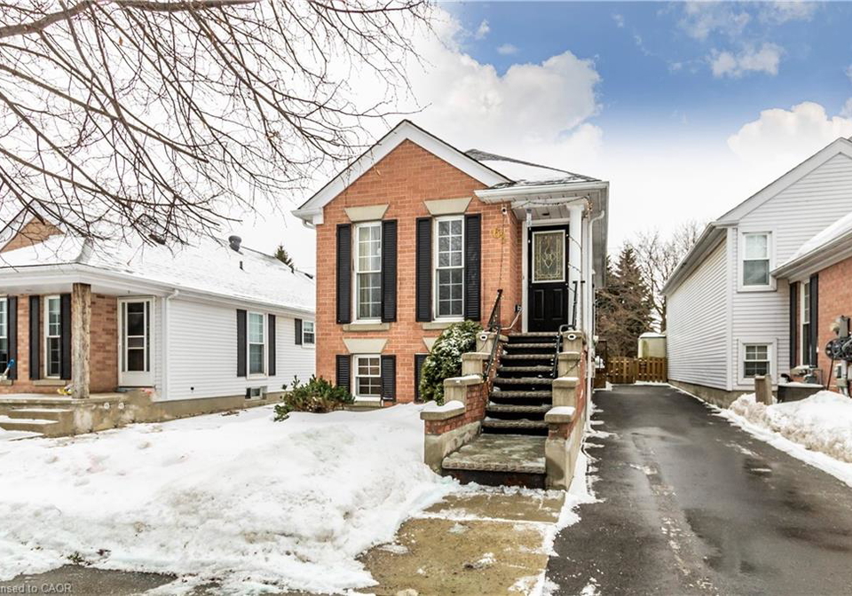 61-wake-robin-drive-kitchener-ontario-40796637