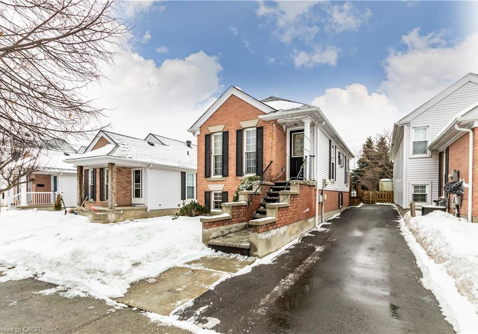 61-wake-robin-drive-kitchener-ontario-40796637