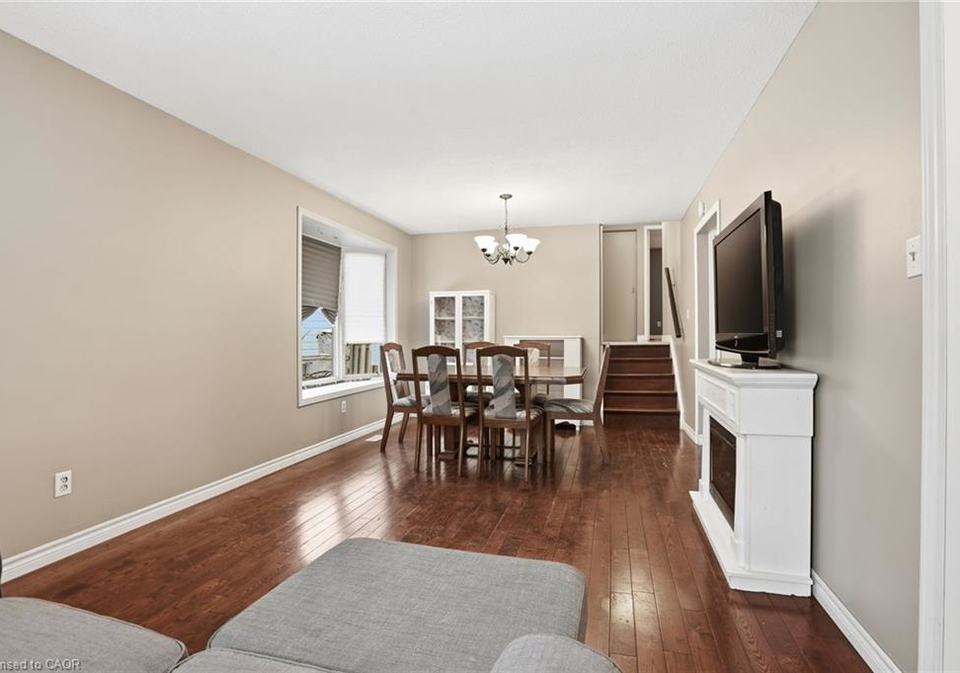83-rand-street-stoney-creek-ontario-40796642