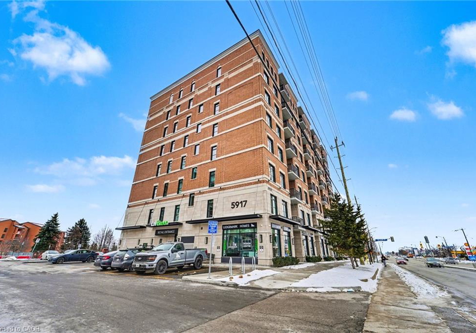 5917-main-street-stouffville-ontario-40796726