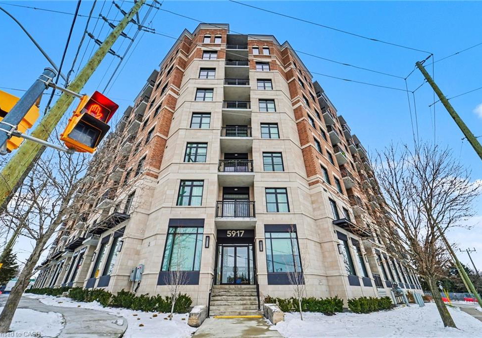 5917-main-street-stouffville-ontario-40796726