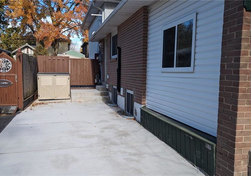 74-dalegrove-drive-kitchener-ontario-40796740