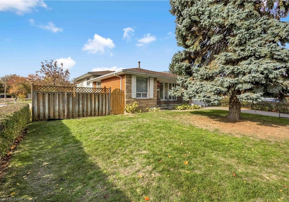 14-burdock-boulevard-brantford-ontario-40796744