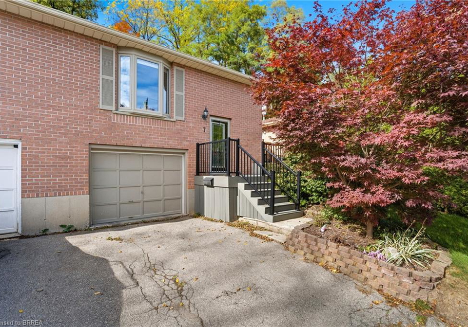 7-acres-street-paris-ontario-40796786